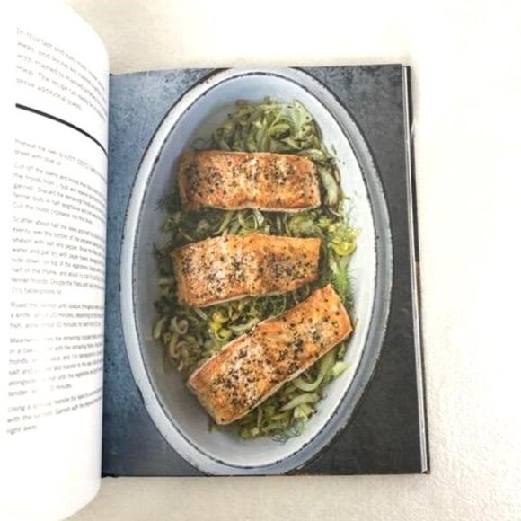 Williams Sonoma Cookbooks Lot of 2 Year-Round Roasting & Soup: Food Made Fast - Picture 3 of 9